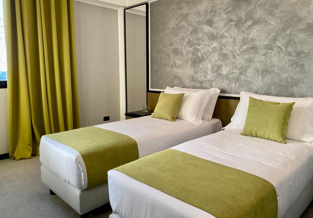 Hotel Gardenia Fiera Cermenate Exterior photo