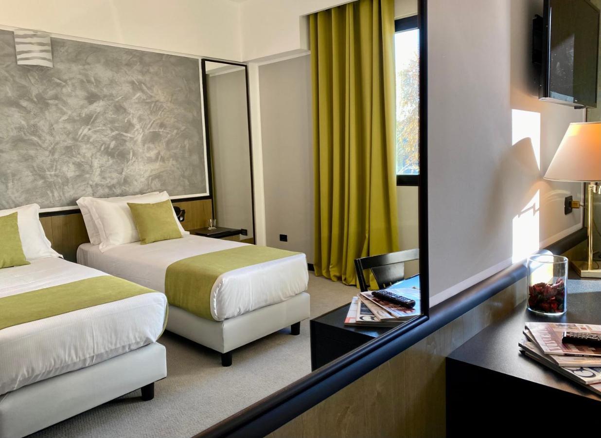 Hotel Gardenia Fiera Cermenate Exterior photo